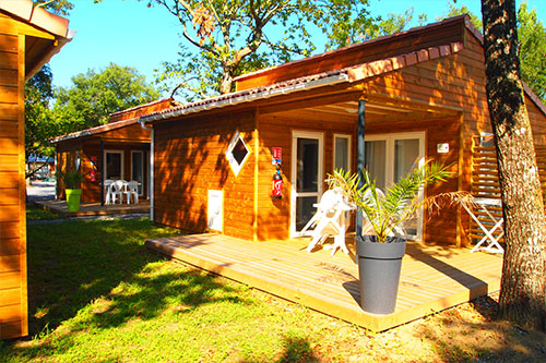 le hameau des écureuils chalet pignes de pins